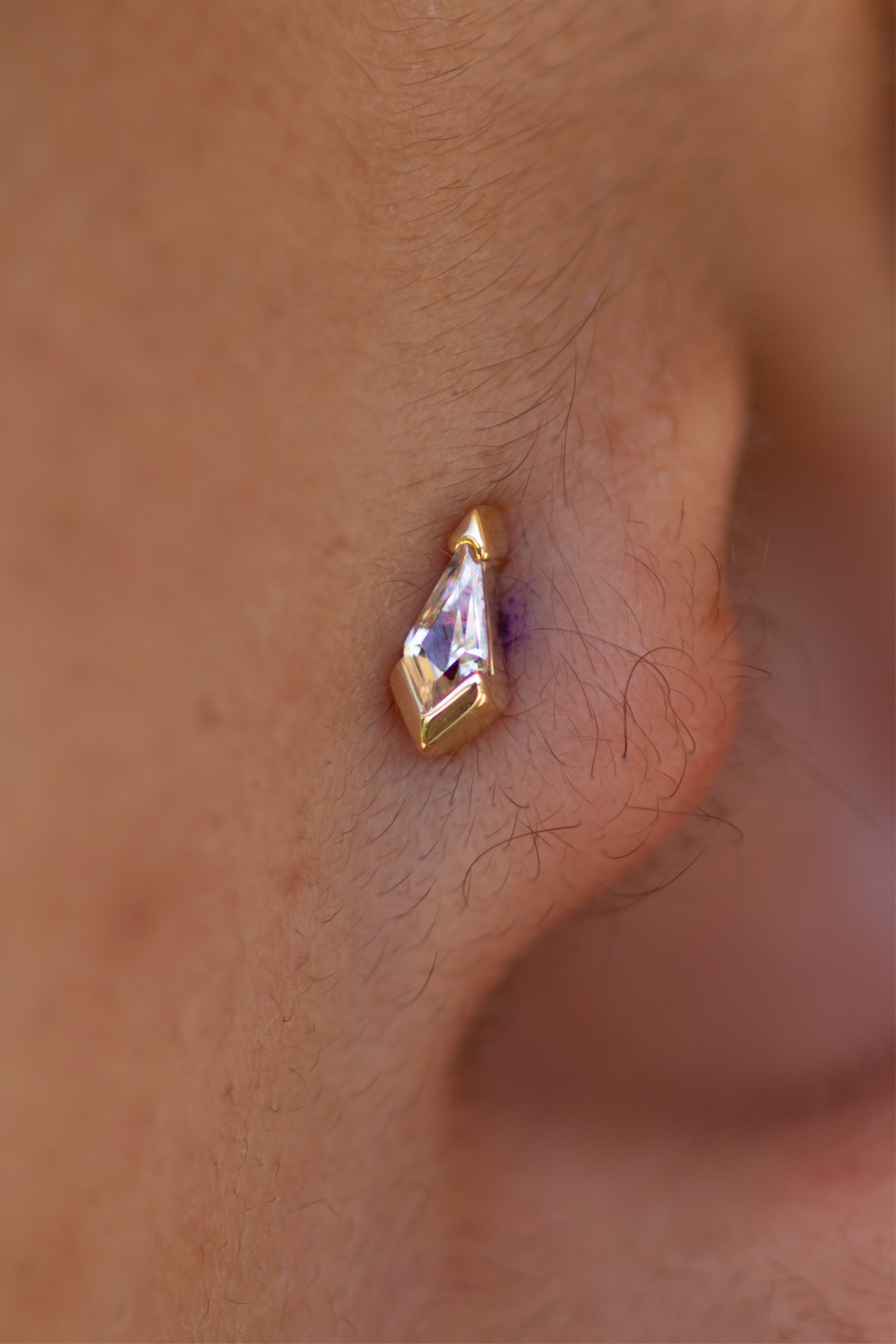 14k Yellow Gold Half-Bezel Kite CZ