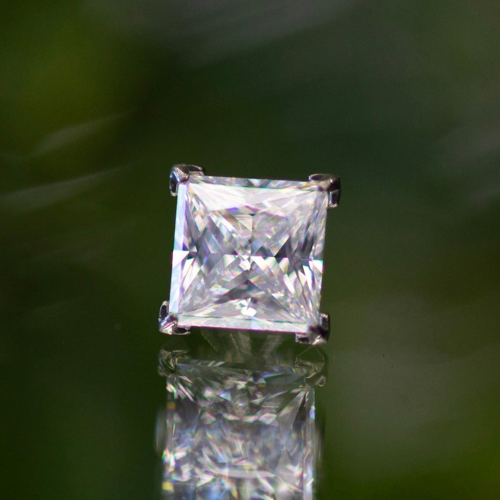 Titanium Princess Cut Threadless End